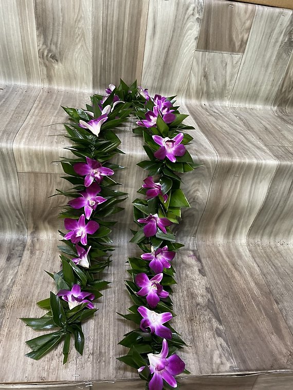 Graduation Stole T-Leaf Lei (Purple)