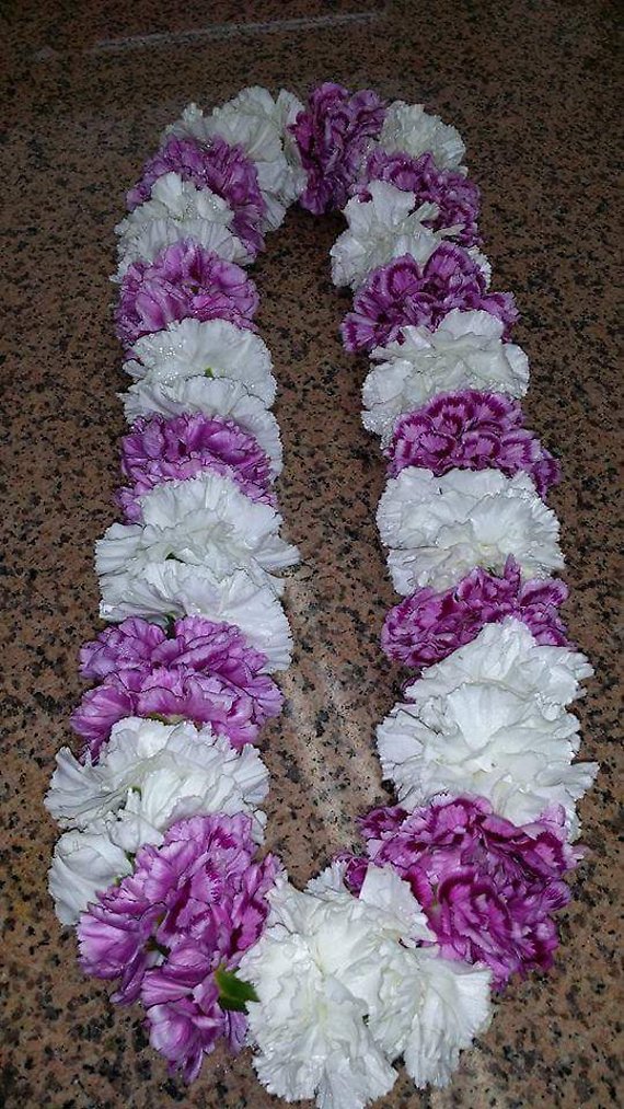 White and lavender carnation lei