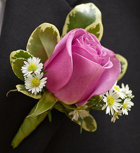 Elegance Boutonniere